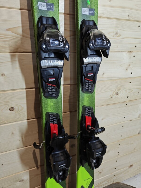 LYŽE VOLKL DEACON 7.2 GREEN 151CM --MODEL 2024--